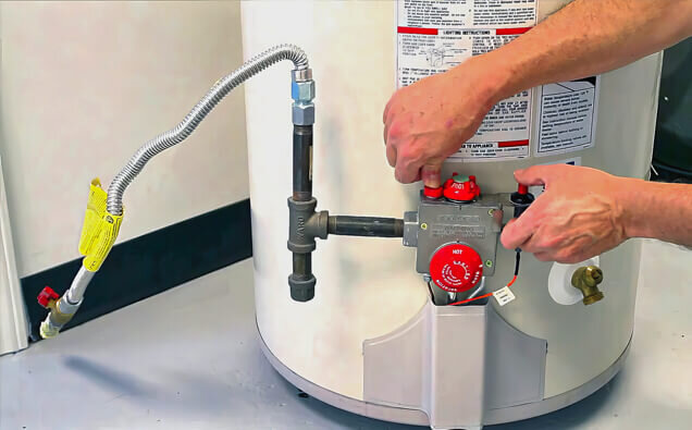 https://plumbercomo.com.au/uploads/2025/06/hot-water-378959.jpg